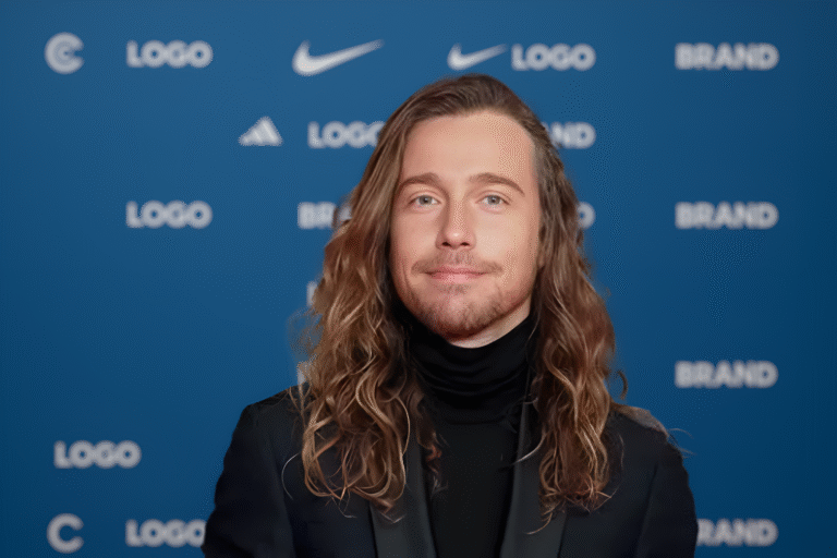 Julien Doré et sa compagne Vanessa